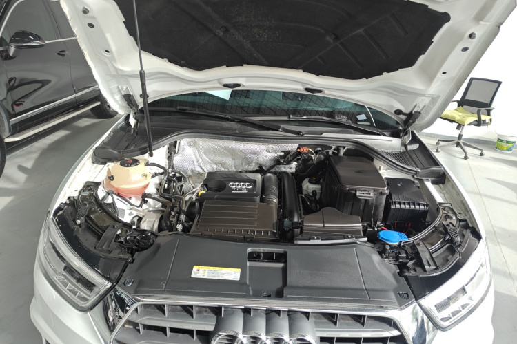 奥迪Q3 2018款 30周年年型 30 TFSI 风尚型局部细节24