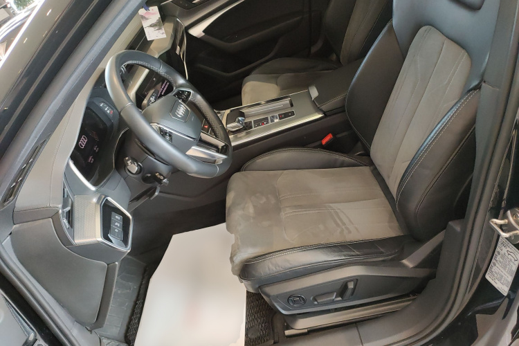 奥迪A6L 2022款 45 TFSI quattro 臻选动感型中控内饰19