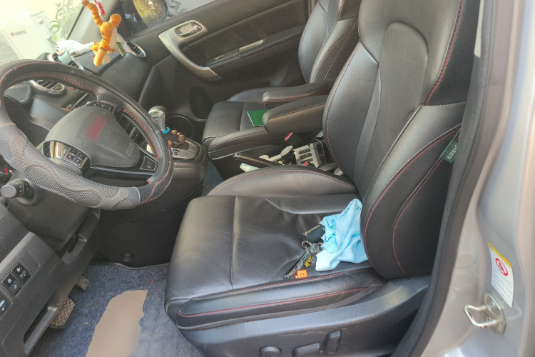 哈弗H6 2013款 升级版 2.4L 自动两驱尊贵型中控内饰19