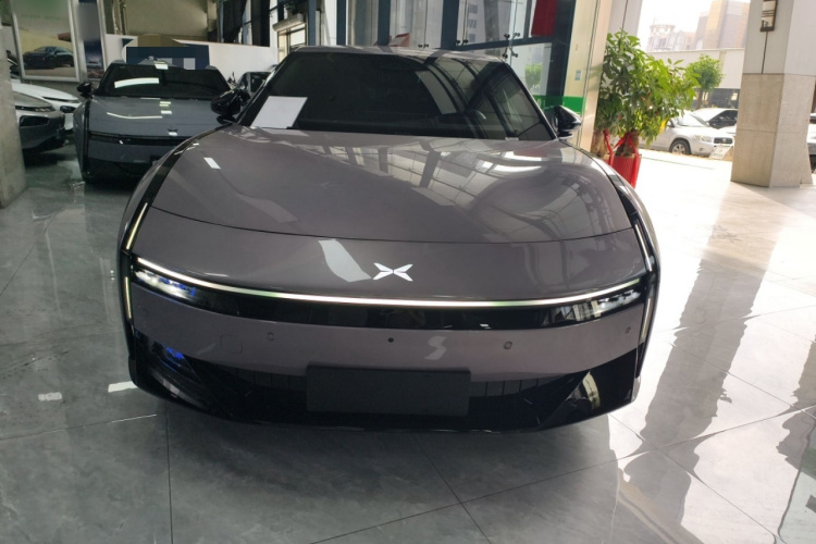 小鹏P7 2025款 702 长续航 Ultra车身外观6001