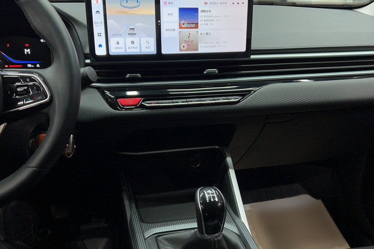 吉利汽车 帝豪 2026款 第4代 400万纪念款 1.5L 手动超越型局部细节16