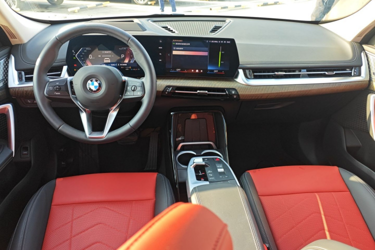 宝马X1 2023款 xDrive25Li X设计套装中控内饰12