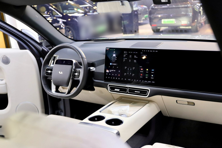 理想汽车 理想L7 2024款 MAX中控内饰7004