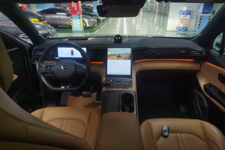 蔚来ES6 2020款 600KM 运动版中控内饰12