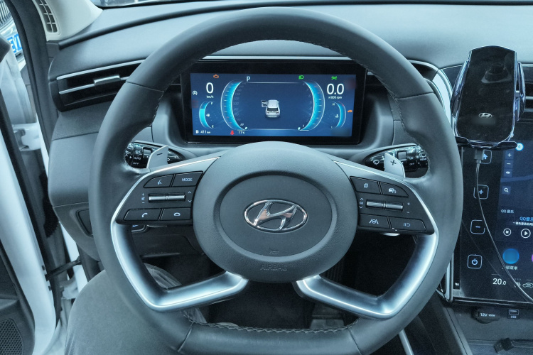 现代 2021款 途胜L 1.5T DCT LUX尊贵版中控内饰13