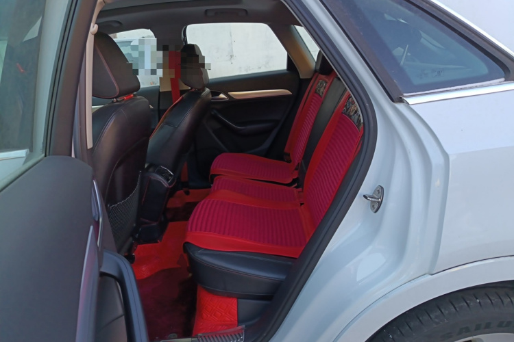 奥迪Q3 2016款 35 TFSI quattro 全时四驱风尚型中控内饰21