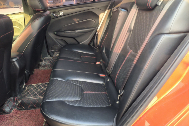 奇瑞 艾瑞泽5 2017款 1.5L 手动精英版中控内饰21