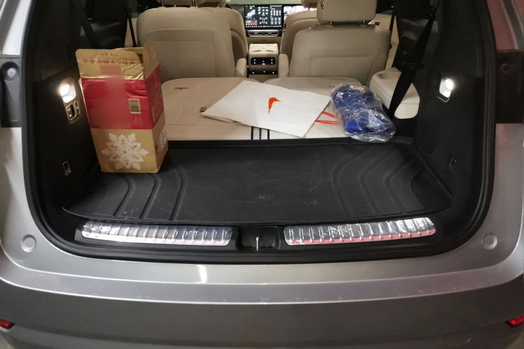 理想汽车 理想L9 2024款 Ultra中控内饰23