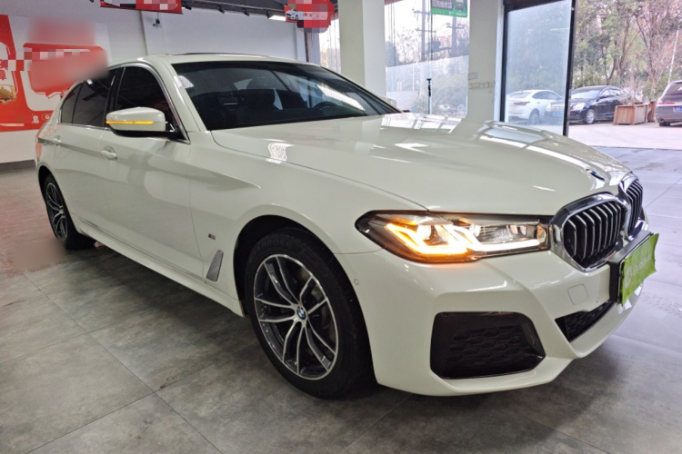 宝马5系 2022款 改款二 525Li M运动套装车身外观3