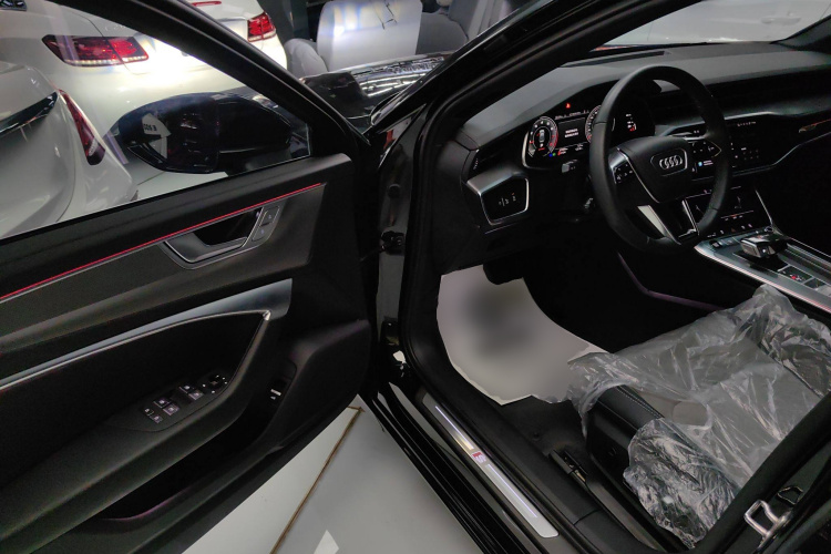 奥迪A6L 2023款 45 TFSI 臻选动感型中控内饰20