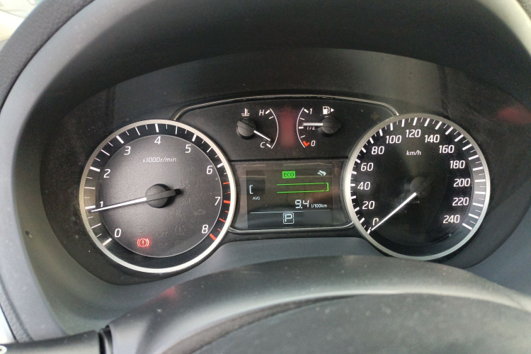 日产 轩逸 2018款 1.6XV CVT尊享版局部细节14