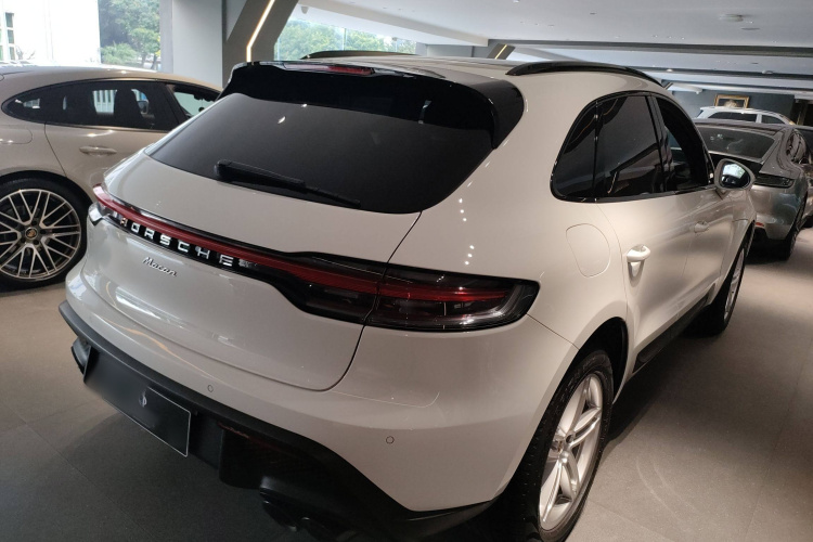 保时捷 2022款 Macan 2.0T车身外观6005