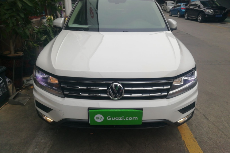 大众 途观L 2019款 330TSI 自动两驱风尚版 国VI车身外观2