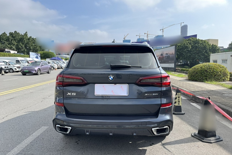 宝马X5(进口) 2022款 xDrive30i M运动套装车身外观6004