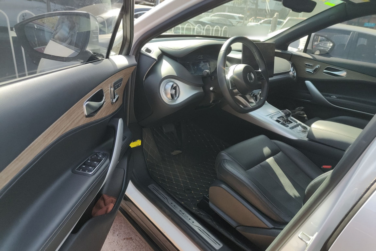 腾势X 2020款 PHEV经典版中控内饰20