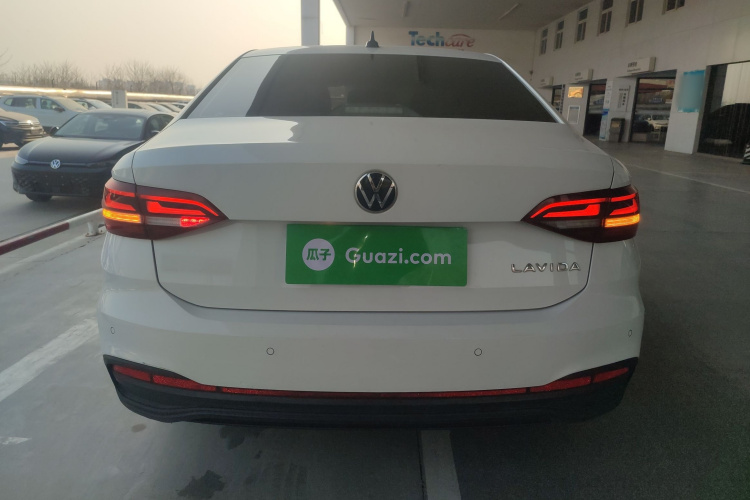 大众 朗逸 2023款 改款 1.5L 自动得逸版车身外观6