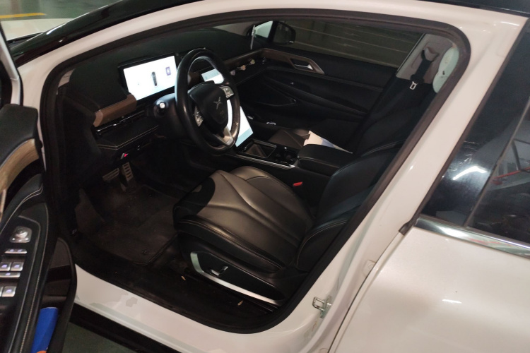 小鹏P5 2021款 460G+中控内饰19