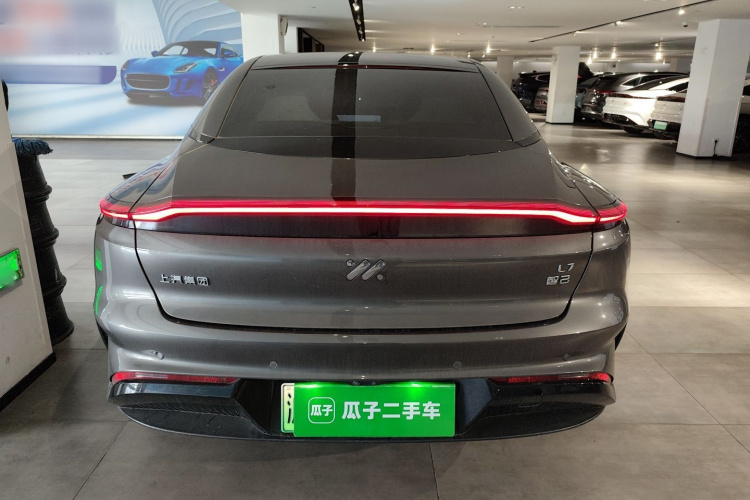 智己汽车 智己L7 2022款 Dynamic车身外观6