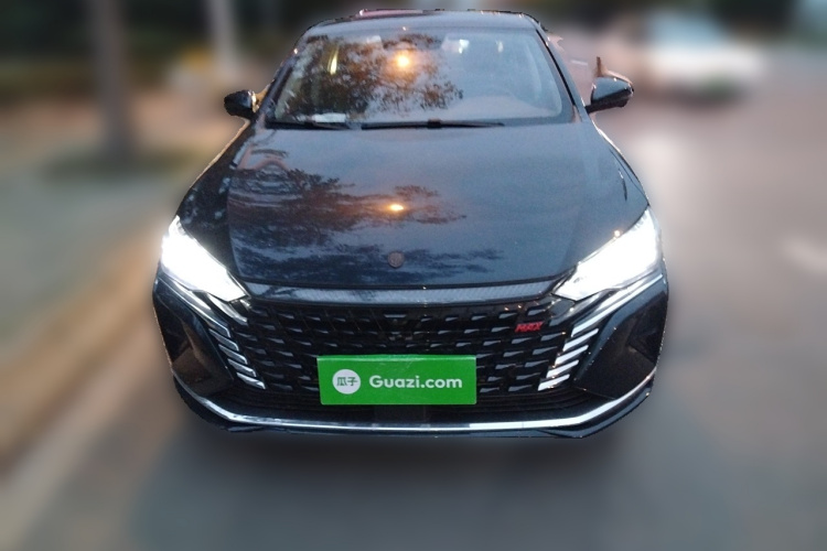 东风风神 奕炫MAX 2021款 1.5T 超级辣爸版车身外观2