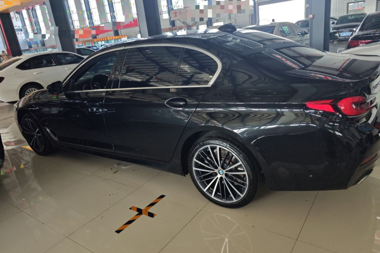 宝马5系 2022款 530Li 领先型 M运动套装车身外观6003