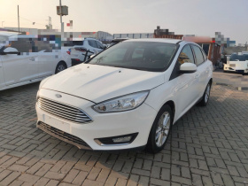 福特 福克斯 2015款 三厢 1.6L 自动风尚型