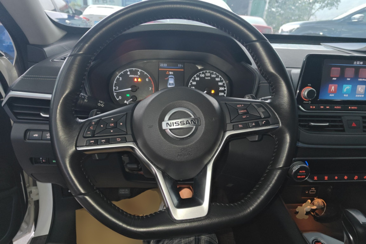 日产 天籁 2019款 2.0T XL 智领版中控内饰13