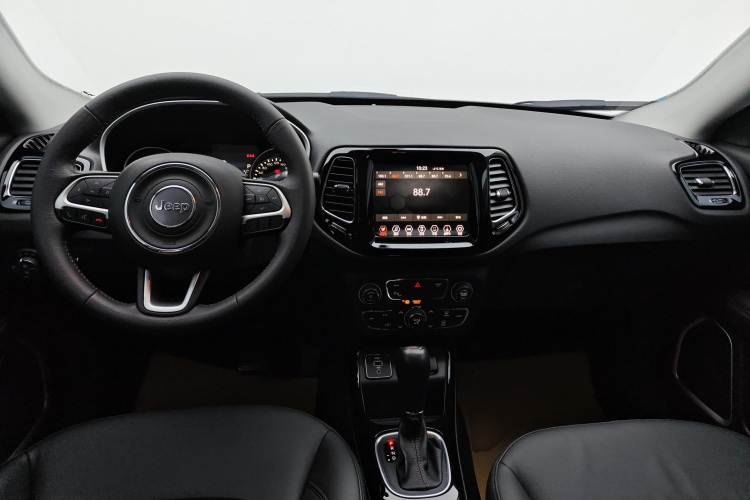 Jeep 指南者 2019款 220T 自动家享版中控内饰12