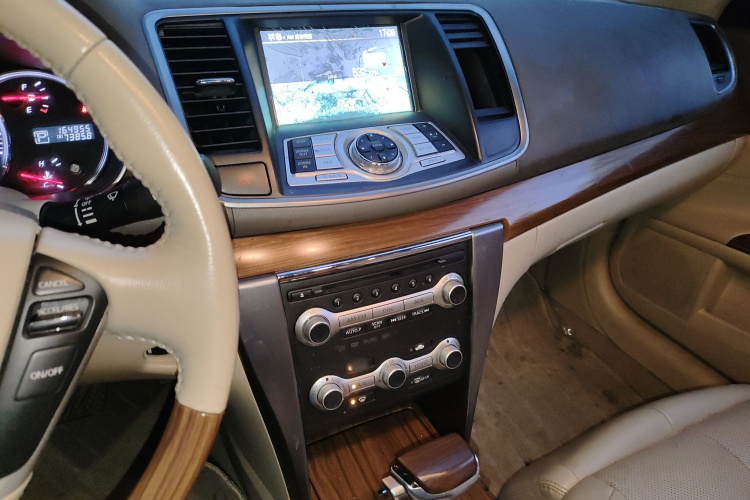 日产 天籁 2011款 2.5L XL领先版局部细节16