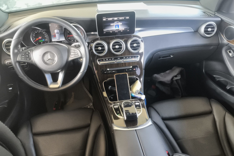 奔驰GLC 2018款 GLC 260 4MATIC 豪华型中控内饰12