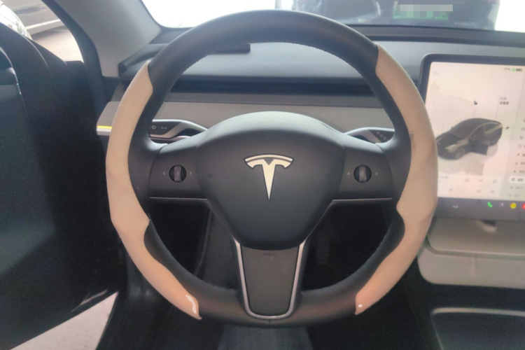 特斯拉 Model Y 2023款 长续航全轮驱动版局部细节13