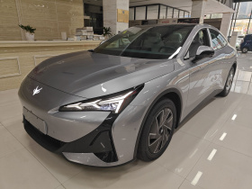 ARCFOX极狐 极狐 阿尔法S5 2025款 改款 560PRO 185kW