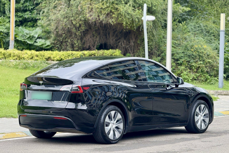 特斯拉 Model Y 2022款 后轮驱动版车身外观6004