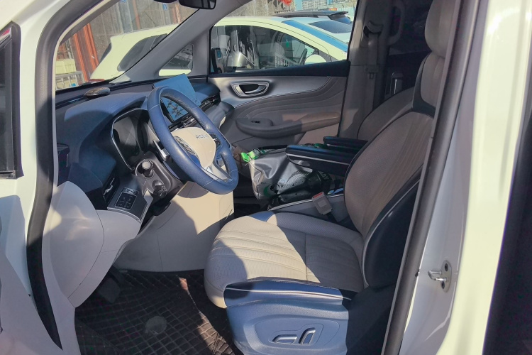 荣威iMAX8 2021款 400TGI Supreme系列尊荣版中控内饰19