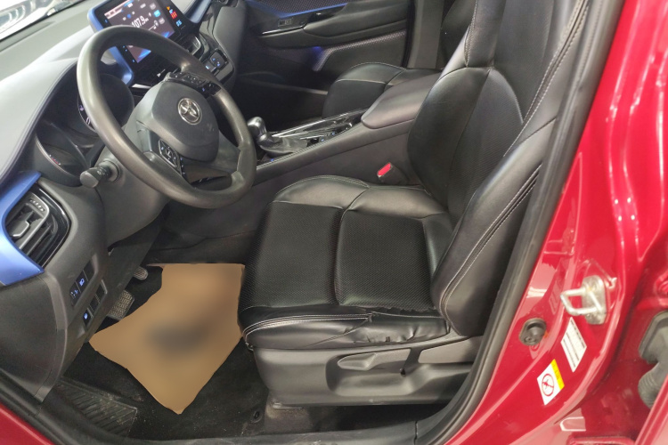 丰田C-HR 2018款 2.0L 领先天窗版 国VI局部细节19