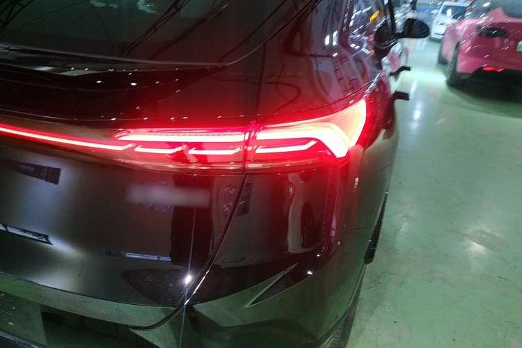 别克E4 2023款 GS版车身外观9