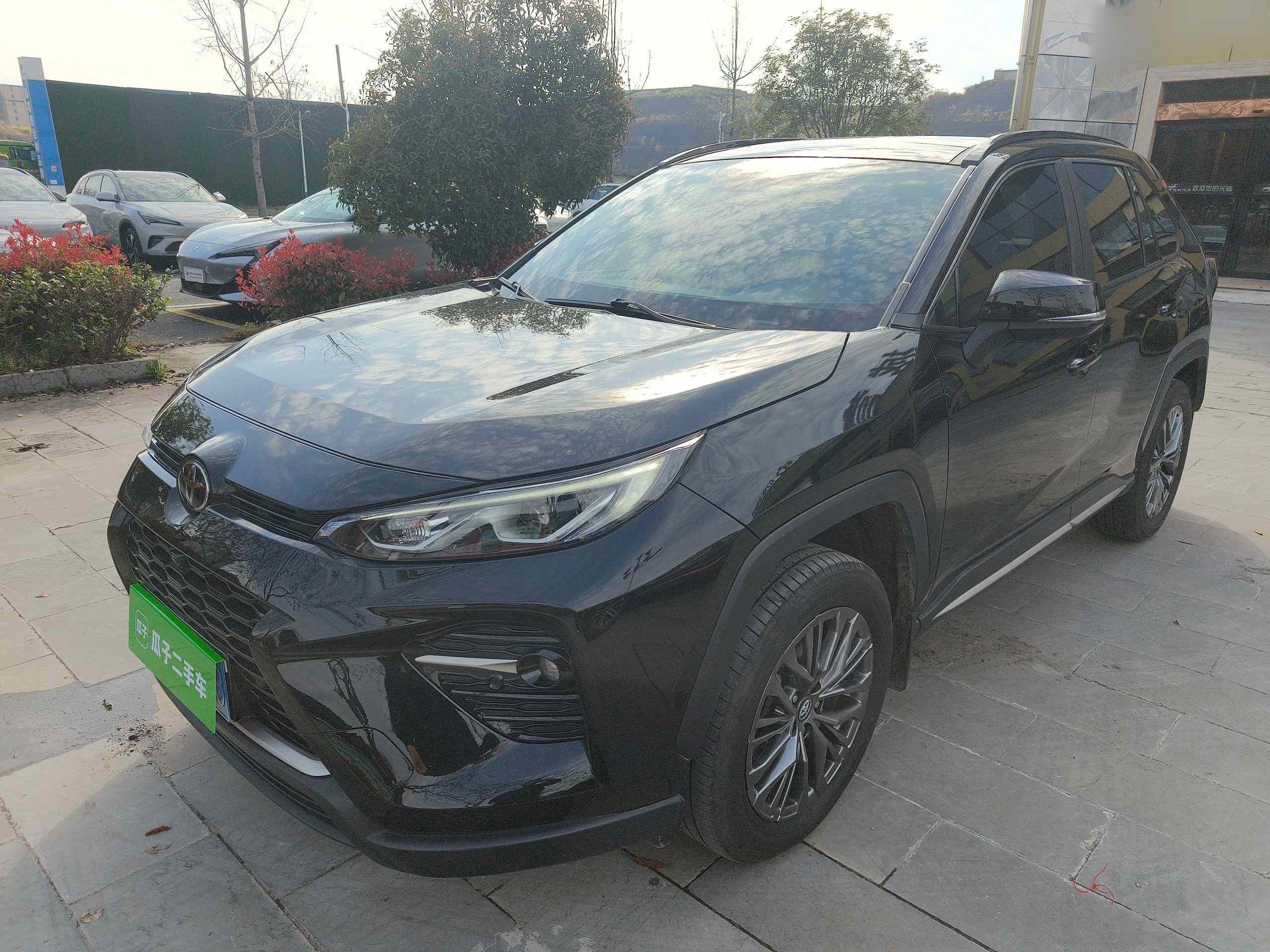丰田 威兰达 2023款 2.0L CVT四驱豪华PLUS版(2)