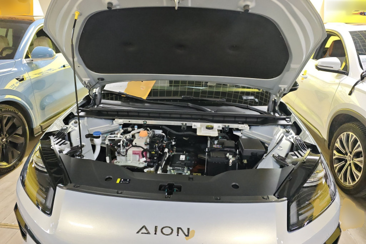 埃安 AION RT 2025款 650激光雷达版机舱底盘24