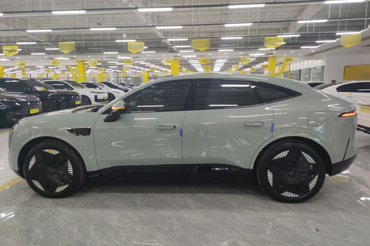 阿维塔11 2023款 鸿蒙 90度 后驱商务版车身外观6003