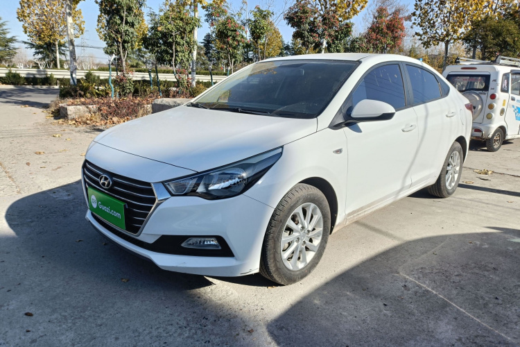 现代 悦纳 2016款 1.4L 手动炫酷版GLS车身外观1