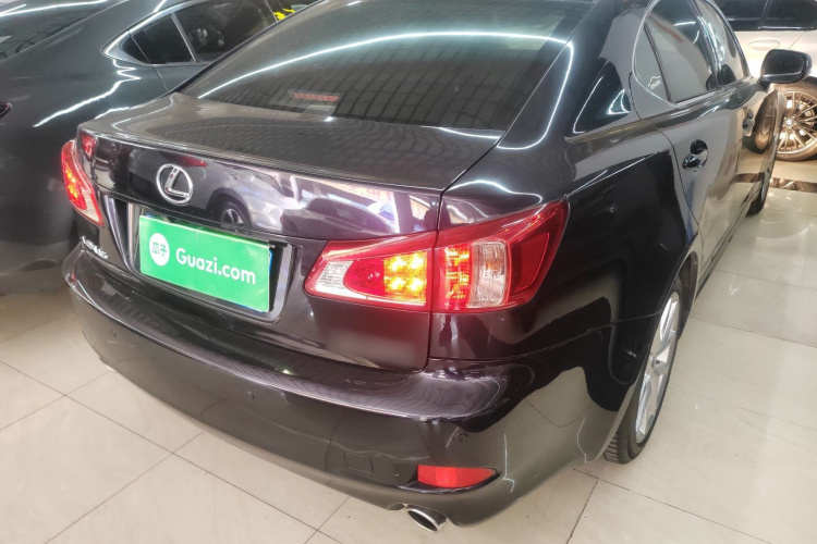 雷克萨斯IS 2011款 250 运动版车身外观7