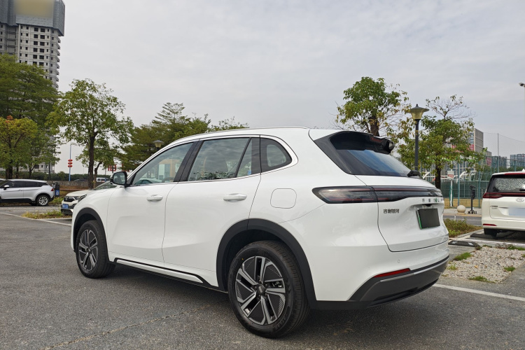 吉利银河 银河星舰7 EM-i 2025款 120km 探索+版车身外观6005