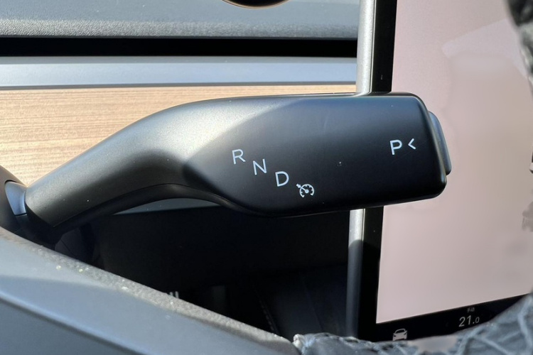 特斯拉 Model 3 2022款 后轮驱动版局部细节9010