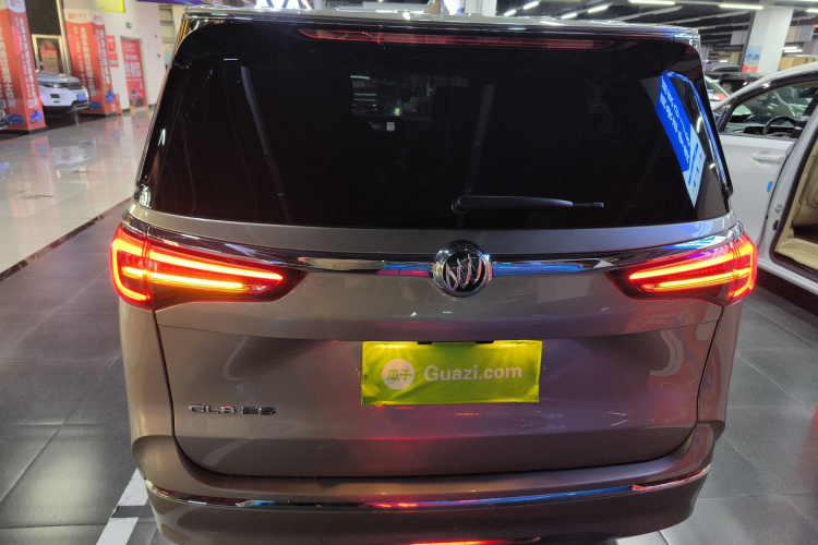别克GL8 2023款 ES陆尊 豪华型和悦版车身外观6