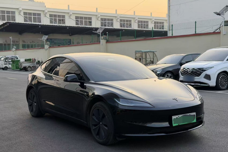 特斯拉 Model 3 2023款 后轮驱动版车身外观6005