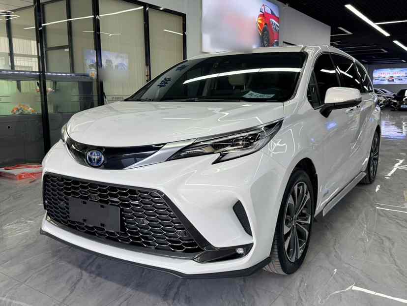 丰田 格瑞维亚 2023款 2.5L混动 尊贵PLUS版(2)