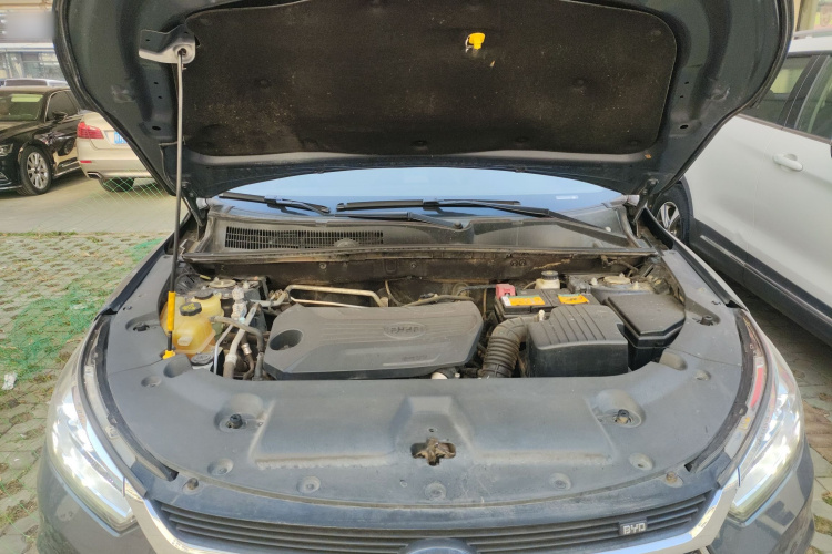 比亚迪 宋 2020款 经典版 1.5T 自动精英型机舱底盘24