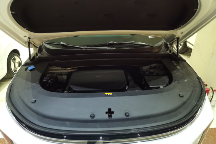 理想汽车 理想L6 2024款 Pro机舱底盘24