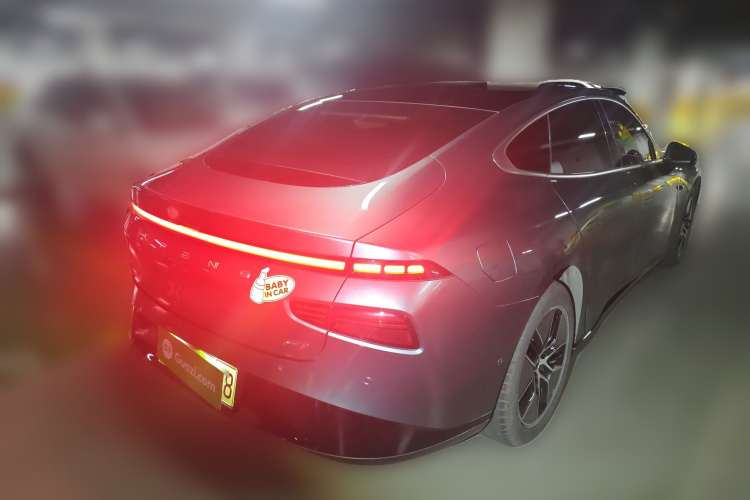 小鹏P7 2023款 P7i 702 Pro车身外观7