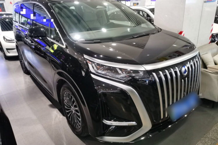 腾势D9 2024款 EV 620 尊享型车身外观3