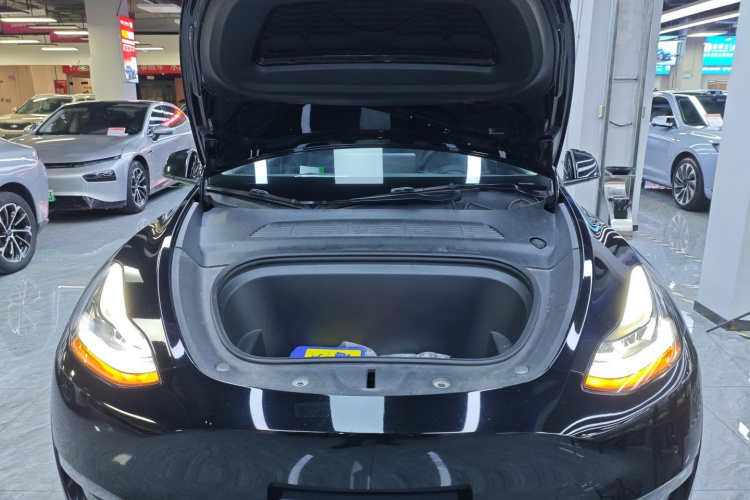 特斯拉 Model Y 2021款 标准续航后驱版局部细节24
